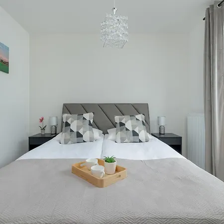 Apartment Z Klimatyzacja I Parkingiem By Renters Prestige Groß Salze
